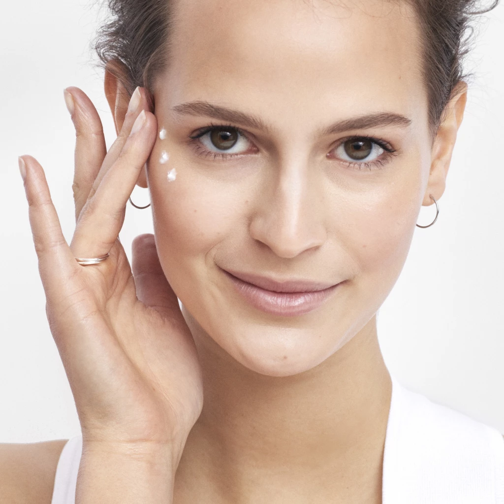 Olay Retinol24 Augencreme 10 Olay Retinol24 Augencreme – Bild 10