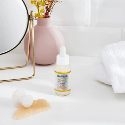 Garnier SkinActive Glow Booster Serum 11 Garnier SkinActive Glow Booster Serum -Compeed Geschäft MAM 8417956 SHOP IMAGE 1.4