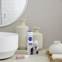 NIVEA Anti-Transpirant Roll-on Black & White Invisible Clear -Compeed Geschäft MAM 8419309 SHOP IMAGE 1.4