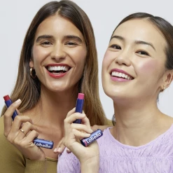 LABELLO Lippenpflege Caring Beauty Red -Compeed Geschäft MAM 8440297 SHOP IMAGE 1.4