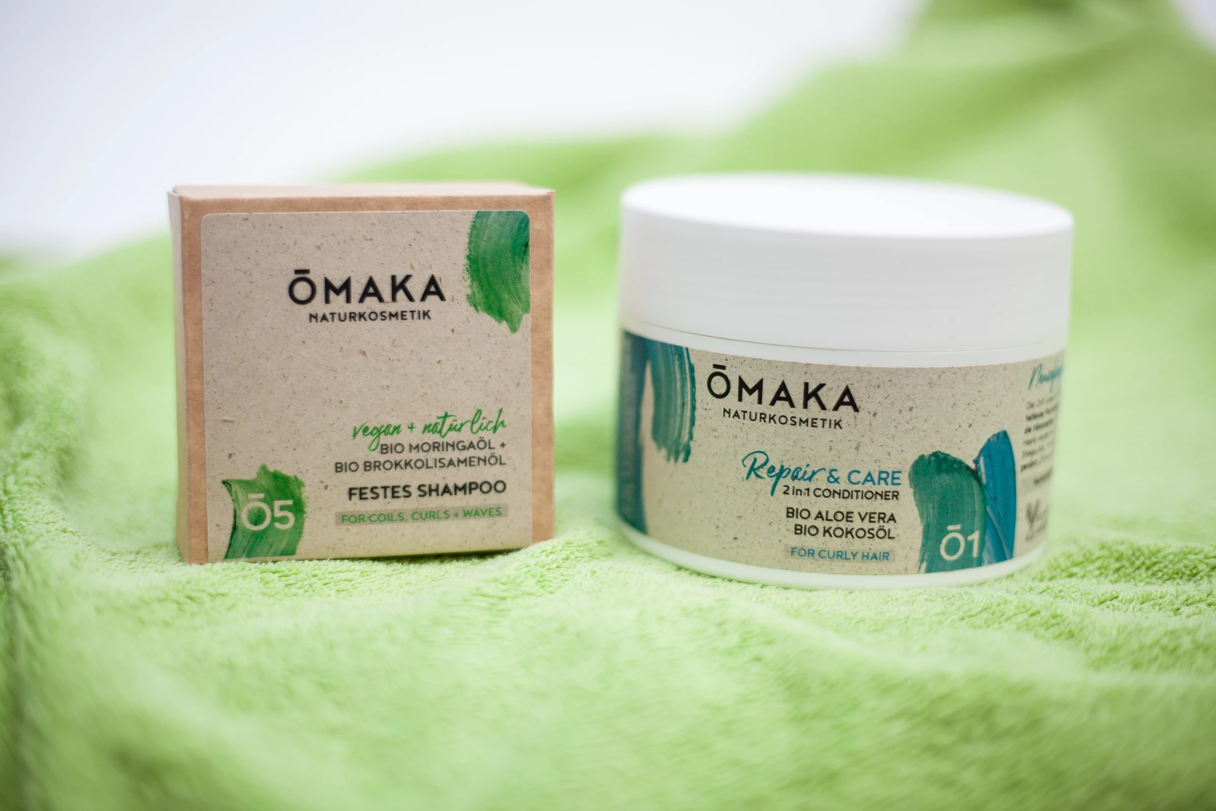 ŌMAKA Vorteilsset Festes Shampoo + 2in1 Conditioner 5 ŌMAKA Vorteilsset Festes Shampoo + 2in1 Conditioner – Bild 5